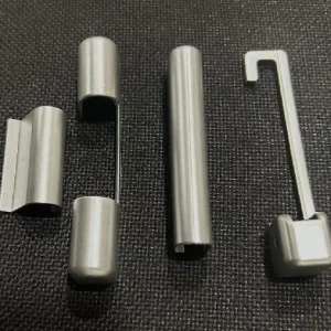 Copertura per cerniere anta ribalta Cromo satinato A51301.xx.21 AGB Destra 12086 Korting